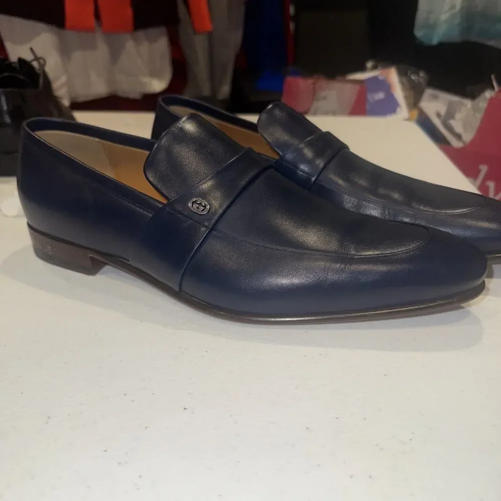 Gucci men's leather loafers in a dark blue color Size 9 Men’s